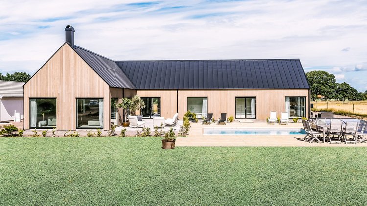 How to build a house with the best water leak detection and minimize risk of water damage